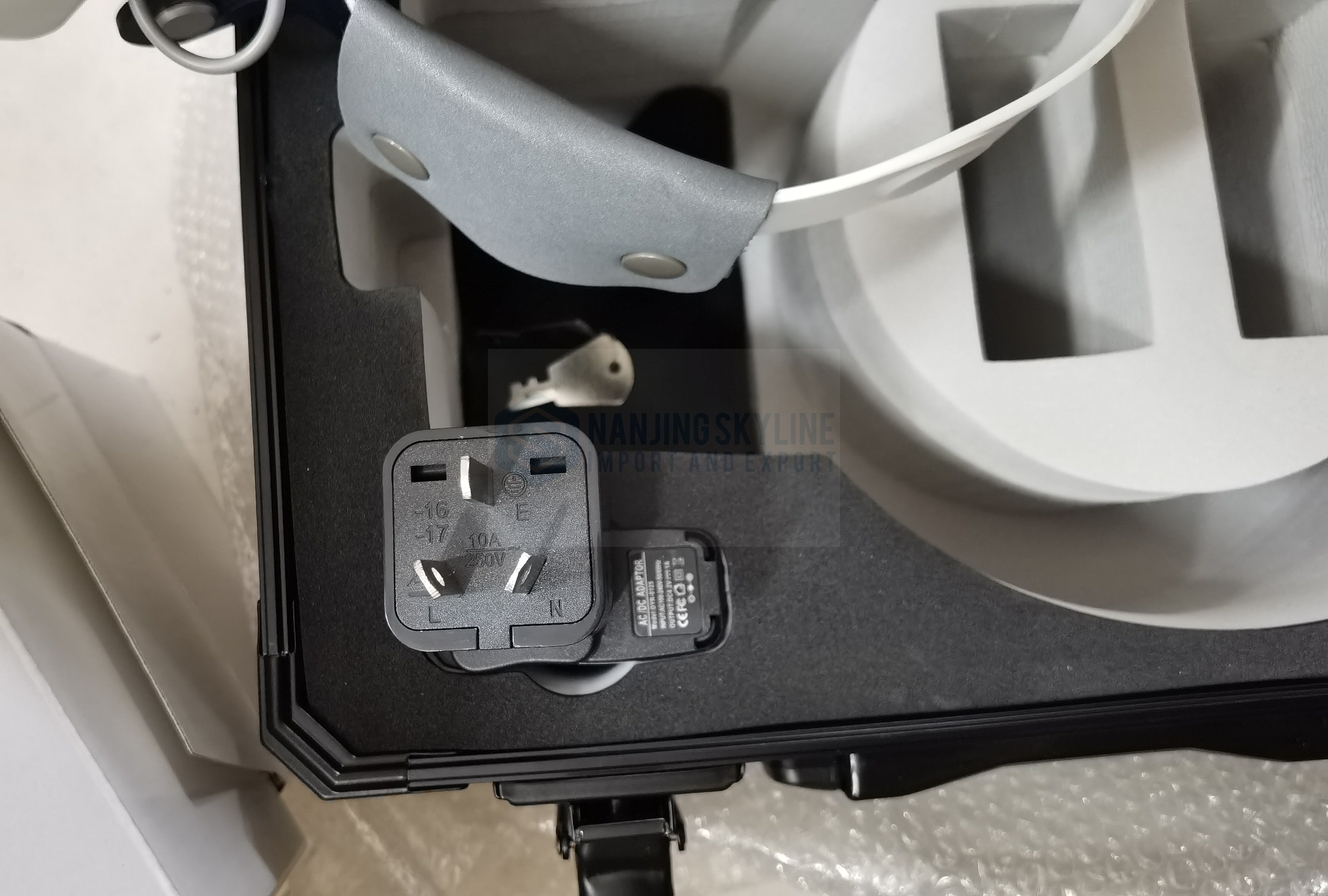 KD-205AY-2 5W Wireless Headlight