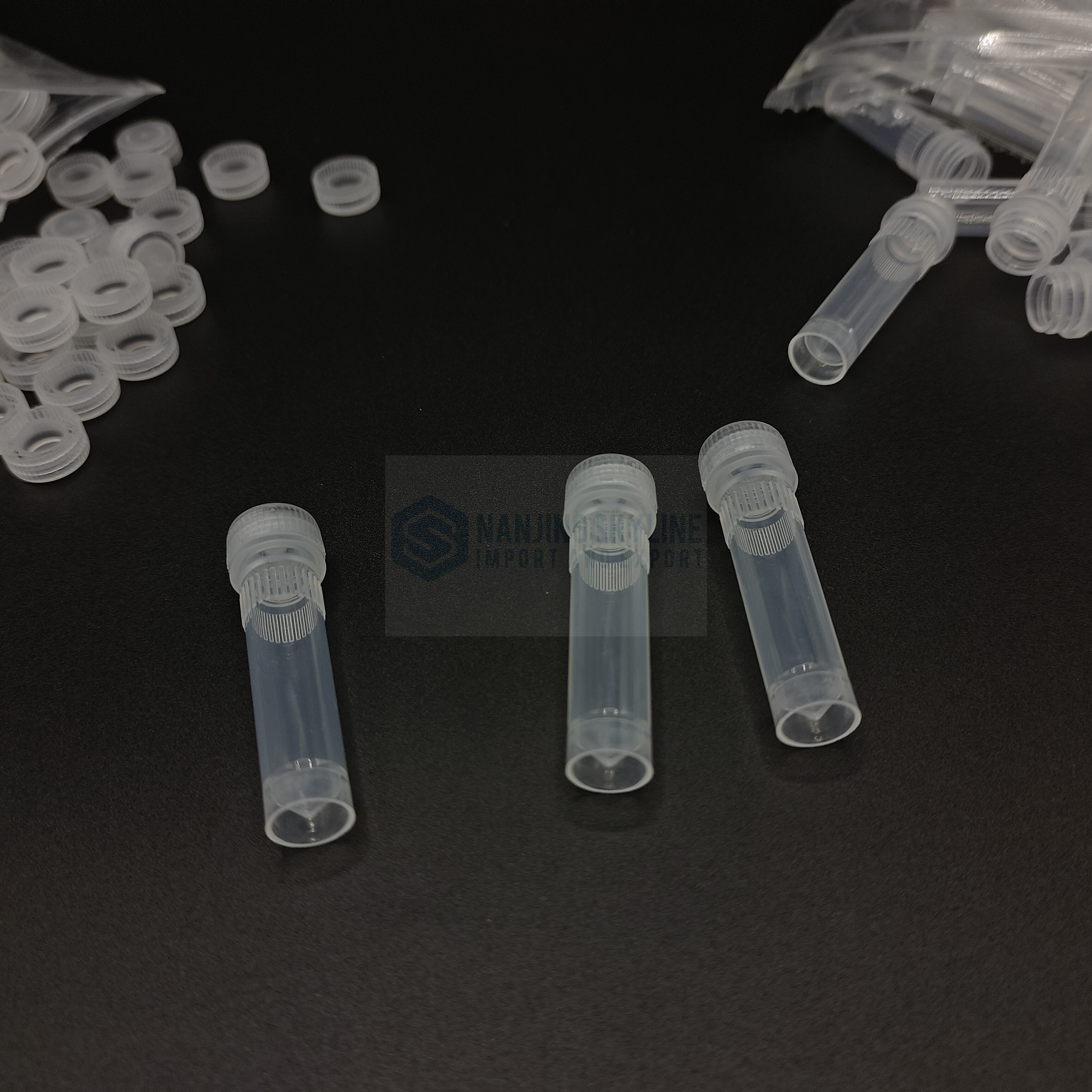 Transparent 1ml/1.5ml/1.6ml/1.8ml/2ml/4ml/5ml Freezing Cyrovials Vials Cryo Tubes with Extermal Thread