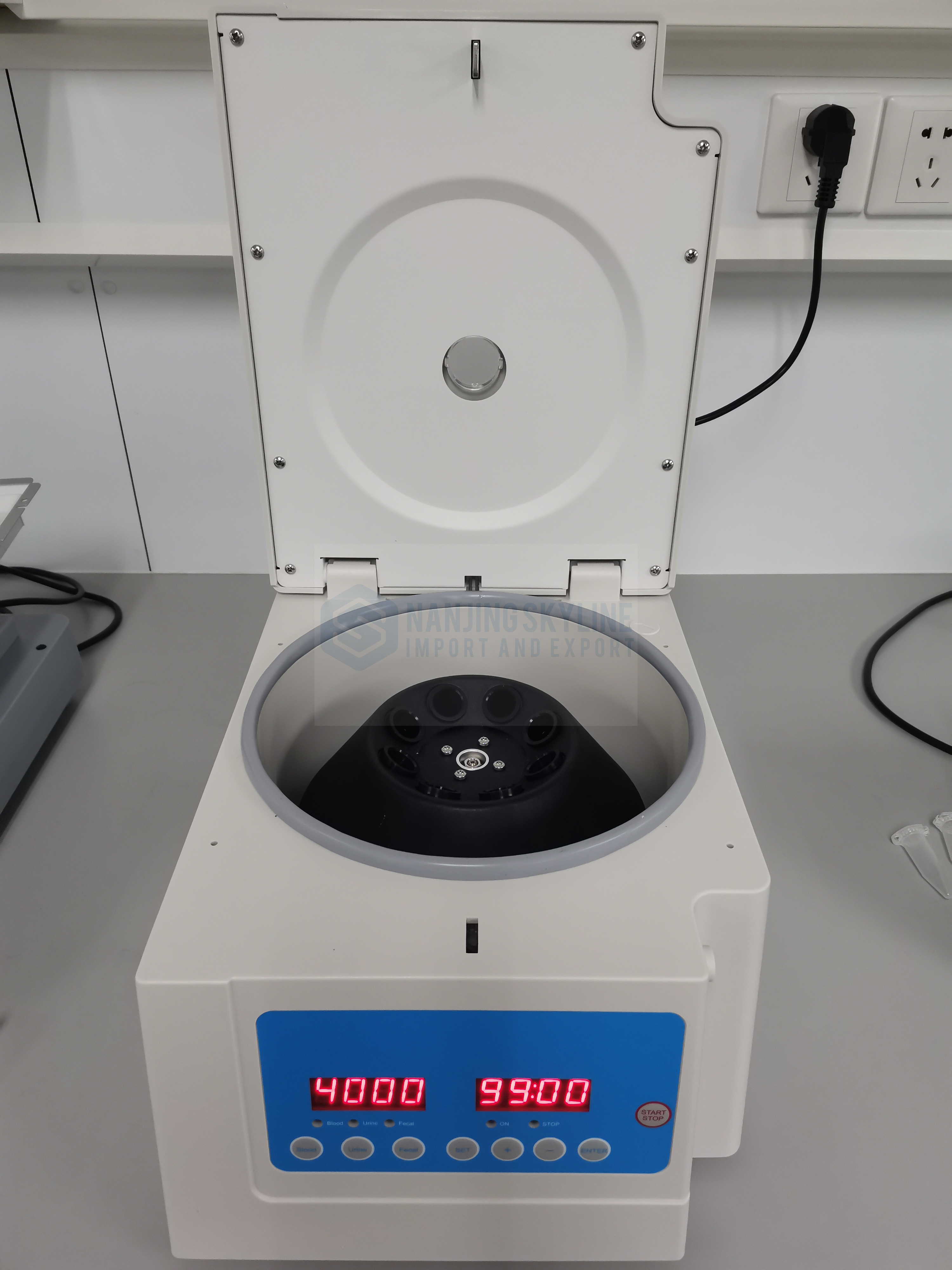 DM0408