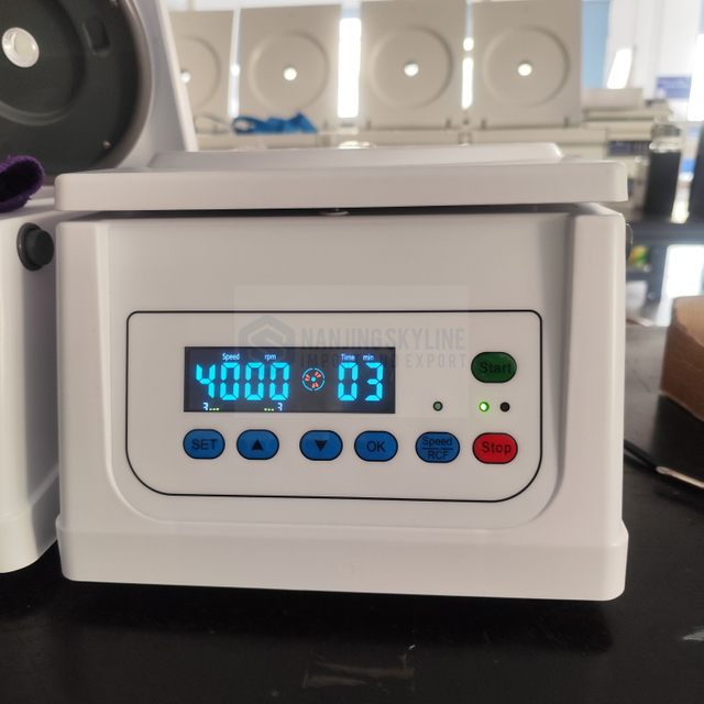 Small Size Low-Speed Centrifuge TD4